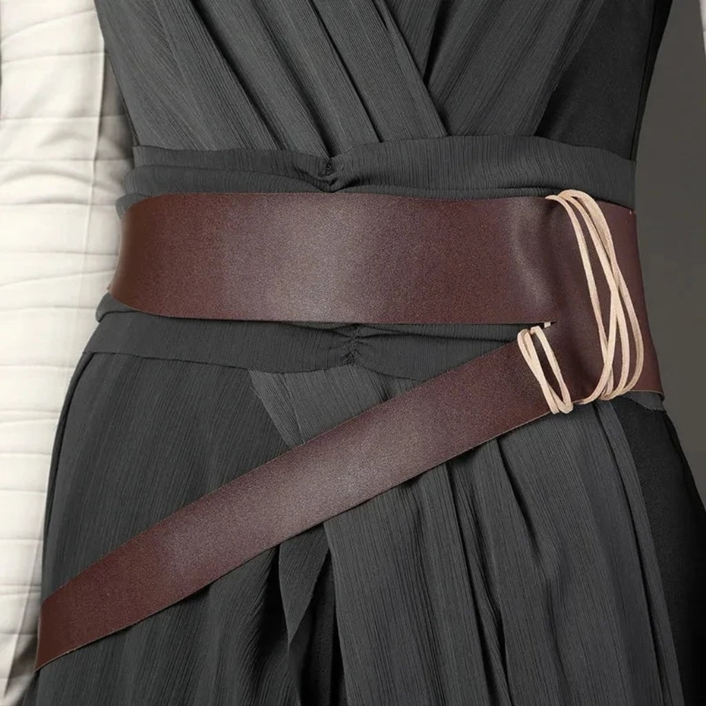Déguisement à tunique drapée, pantalon court et ceinture