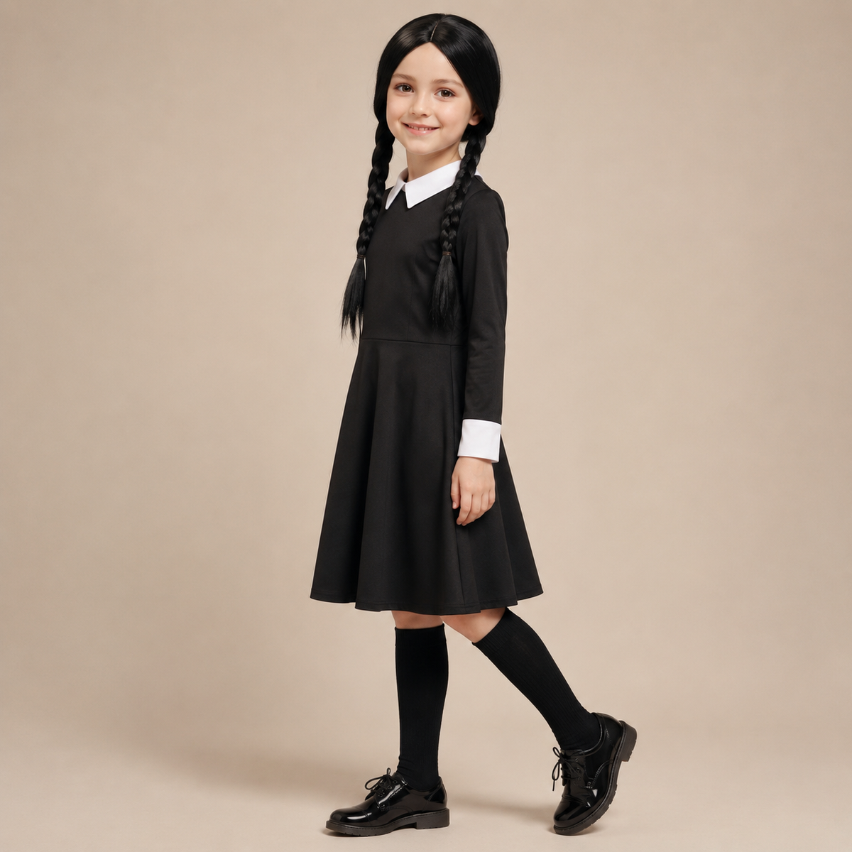 Déguisement gothique à robe noire et col blanc avec options perruque