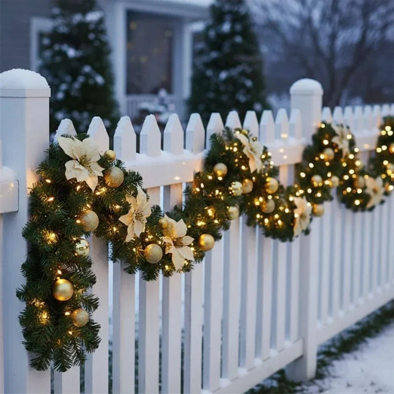 Guirlande de Noël lumineuse avec fleurs et ornements