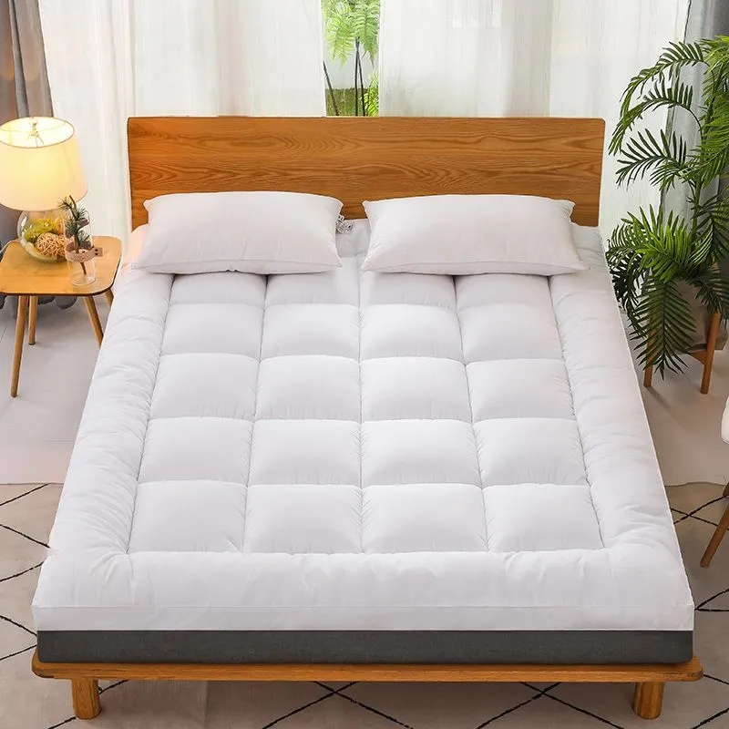 Surmatelas matelassé à garnissage synthétique