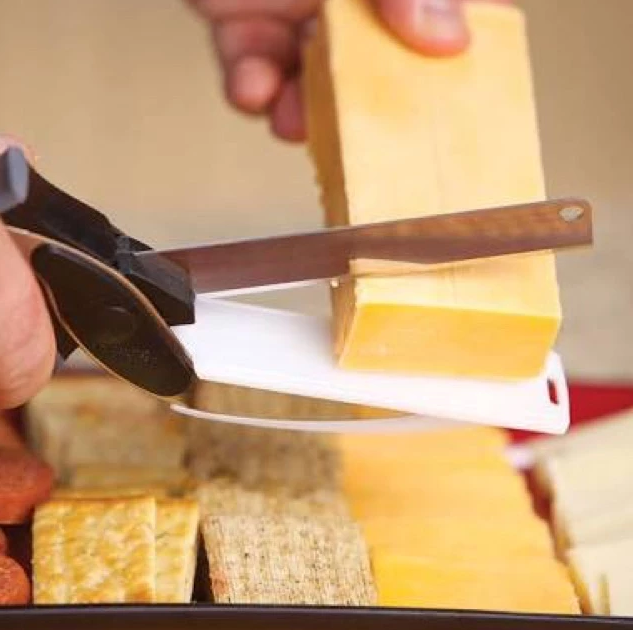 Ciseaux de cuisine 2 en 1 avec lame inox et planche intégrée