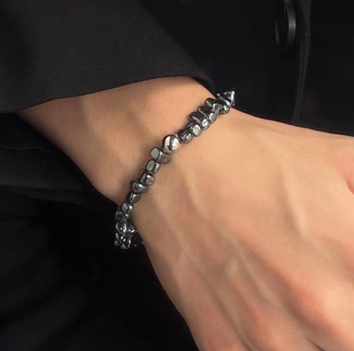 Bracelet de perles noires et grises – Bijou à superposer – Lot de 2