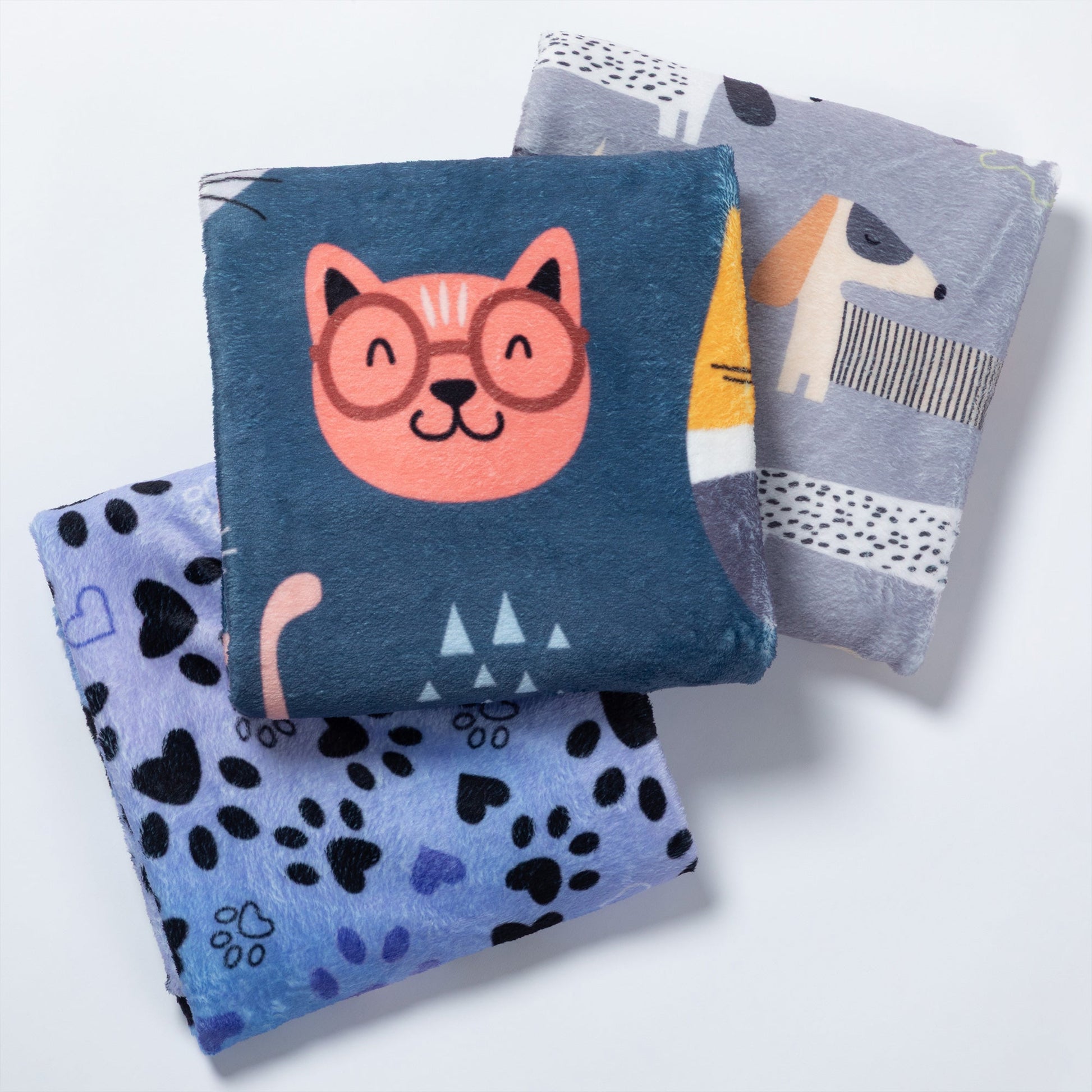 Plaid doux et douillet « Compagnons à fourrure » pour animaux – image 1