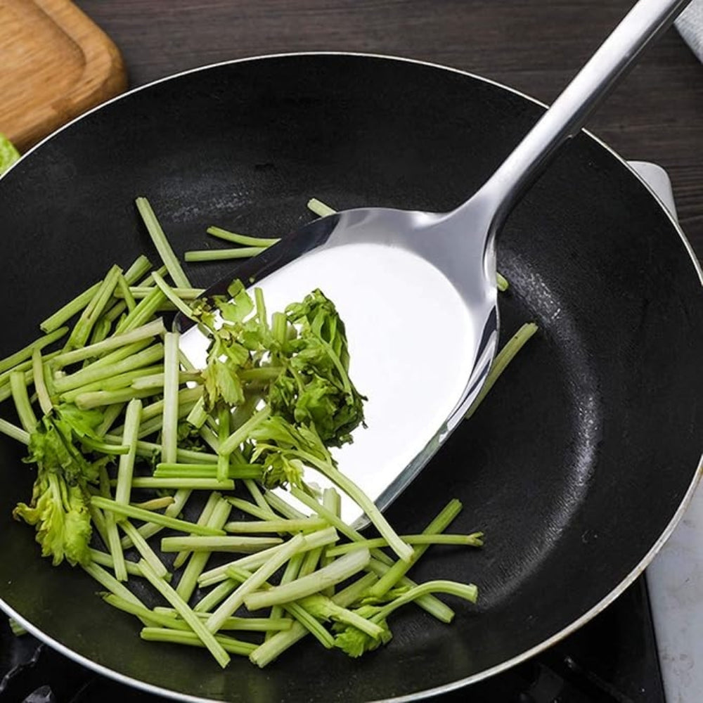 Lot de cinq ustensiles de cuisine à manches ergonomiques