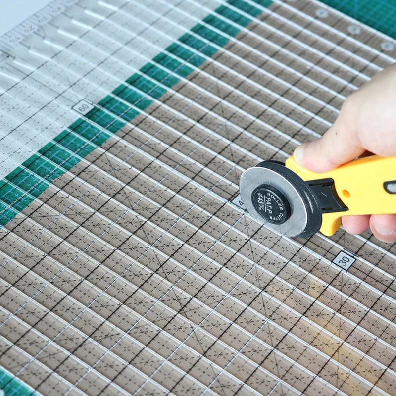 Ensemble de règles de couture 5 en 1 avec cutter rotatif