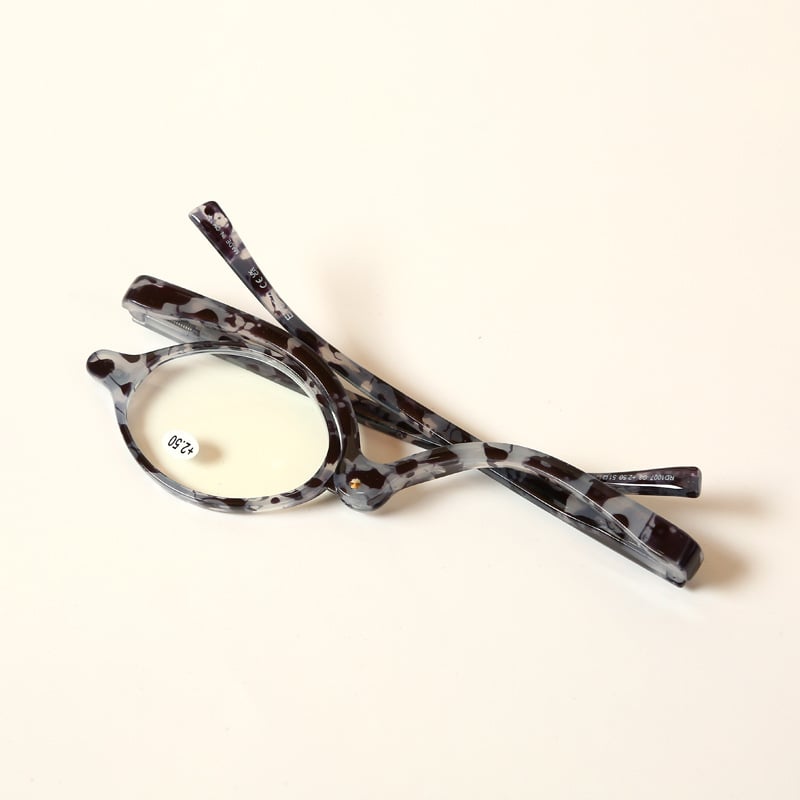 Lunettes grossissantes pour maquillage