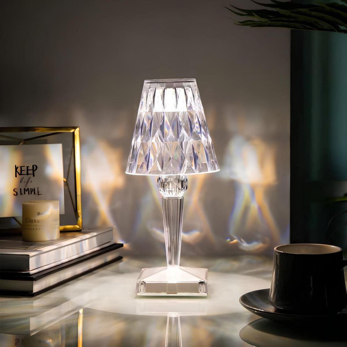 Lampe de table à facettes en acrylique rechargeable USB