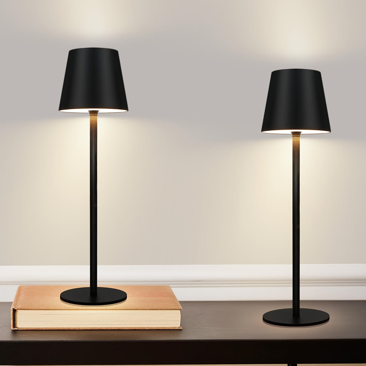 Lampe de table rechargeable à commande tactile et source à DEL