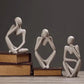 Sculpture abstraite de penseur assis en résine, 3 modèles