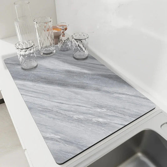 Tapis d’égouttage absorbant à base en caoutchouc naturel