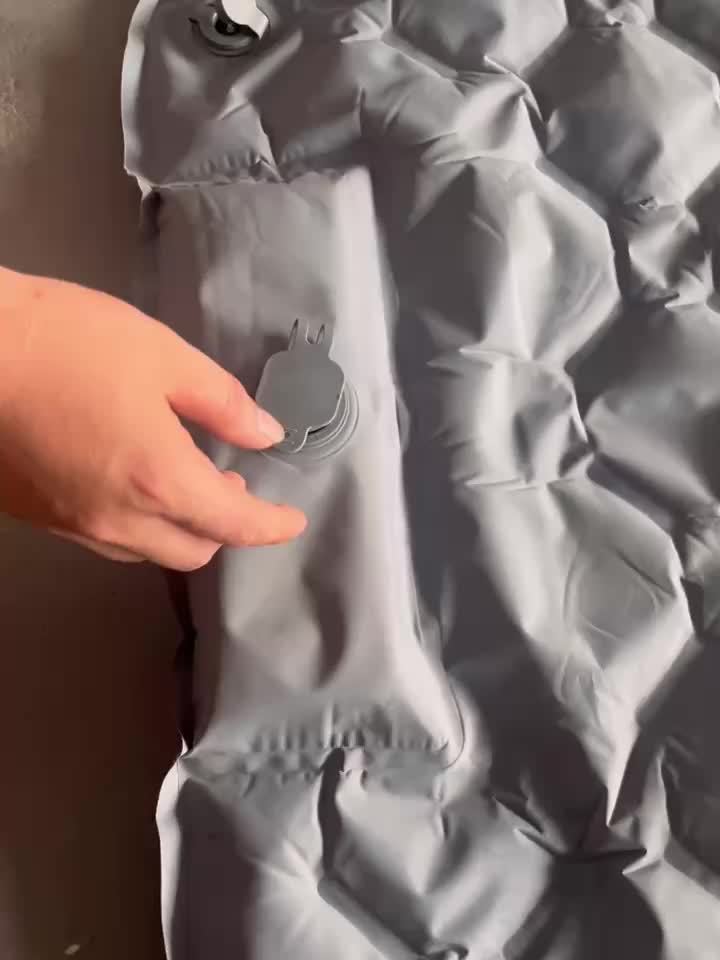 Matelas de camping gonflable avec pompe à pied et oreiller