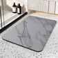 Tapis de salle de bain à motif marbre et envers antidérapant