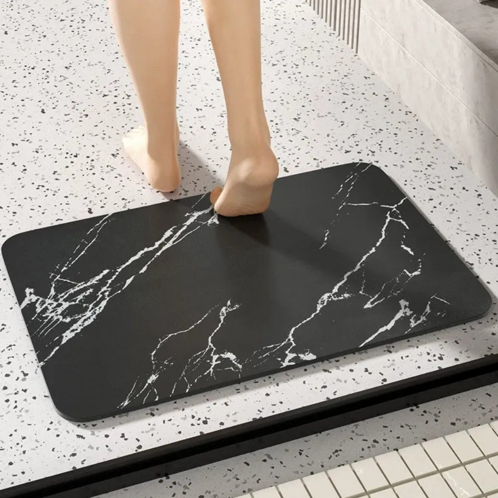 Tapis de salle de bain à motif marbre et envers antidérapant