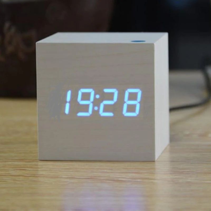 Horloge numérique cube en bambou et bois, 6 x 6 x 6 cm