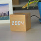 Horloge numérique cube en bambou et bois, 6 x 6 x 6 cm