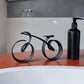 Sculpture vélo en métal minimaliste