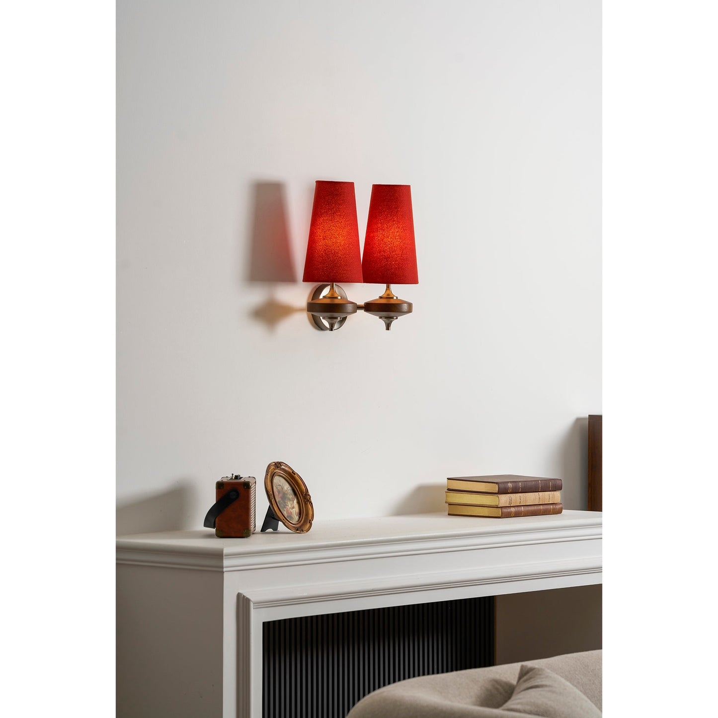 Applique murale Hour Rho en noyer et textile – image 43