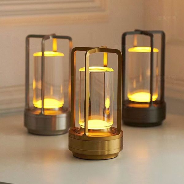 Lampe de table rechargeable à commande tactile, 17,5 cm