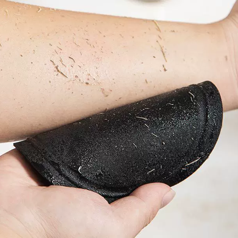 Accessoire exfoliant de douche avec sangle de maintien