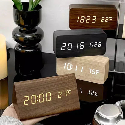 Réveil LED effet bois avec affichage de température