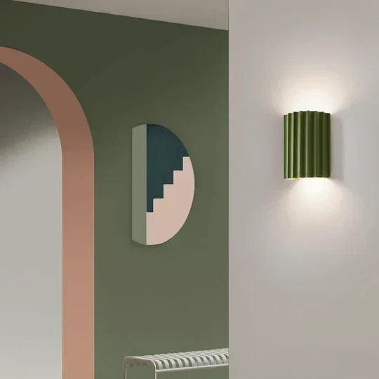 Applique murale rainurée à lumière chaude