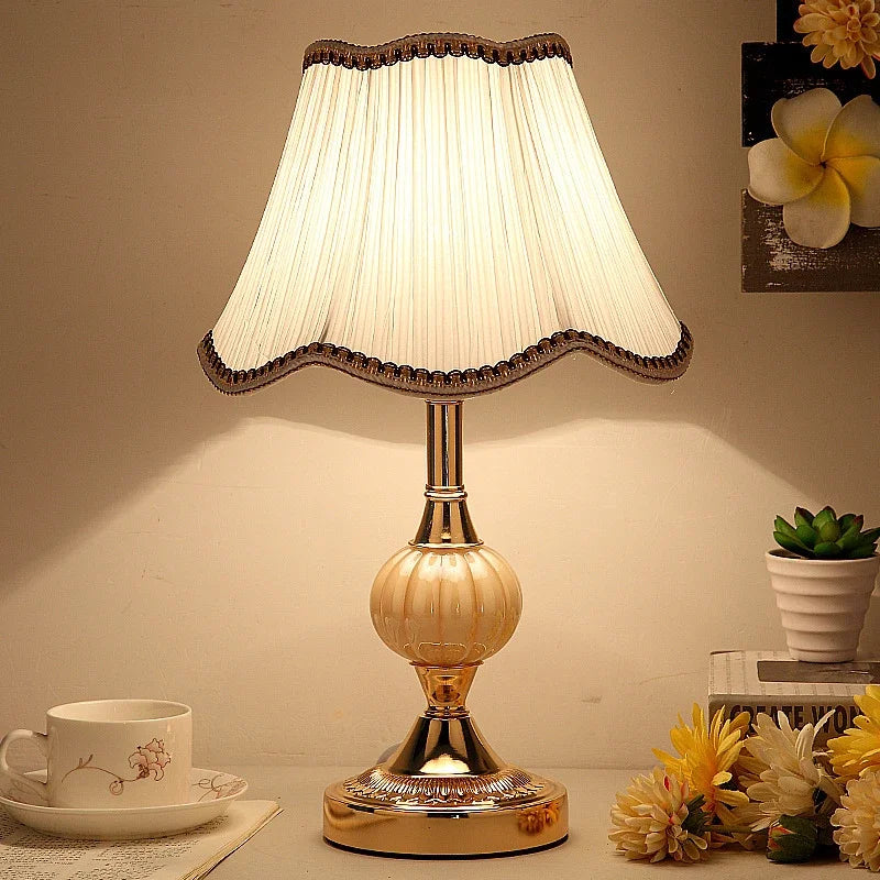 Lampe de table rétro à abat-jour floral, hauteur 42 cm