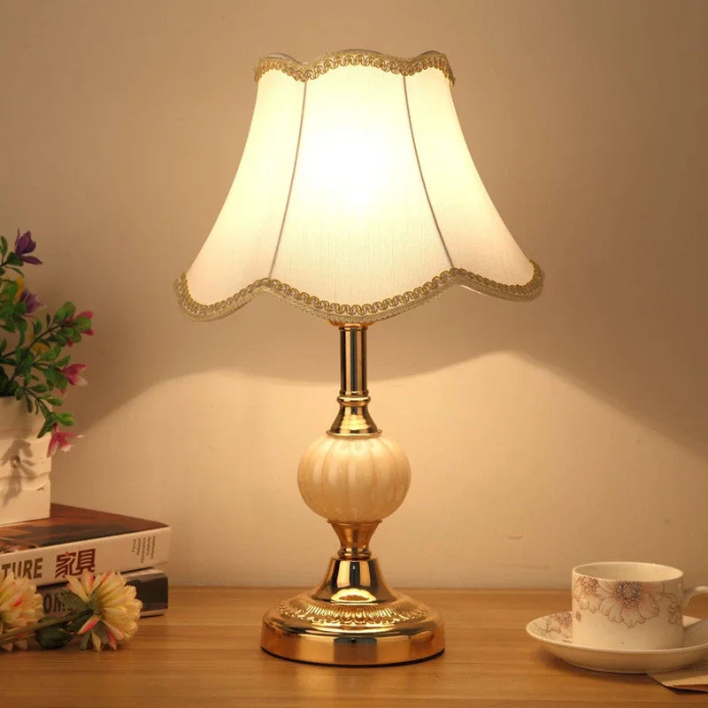 Lampe de table rétro à abat-jour floral, hauteur 42 cm