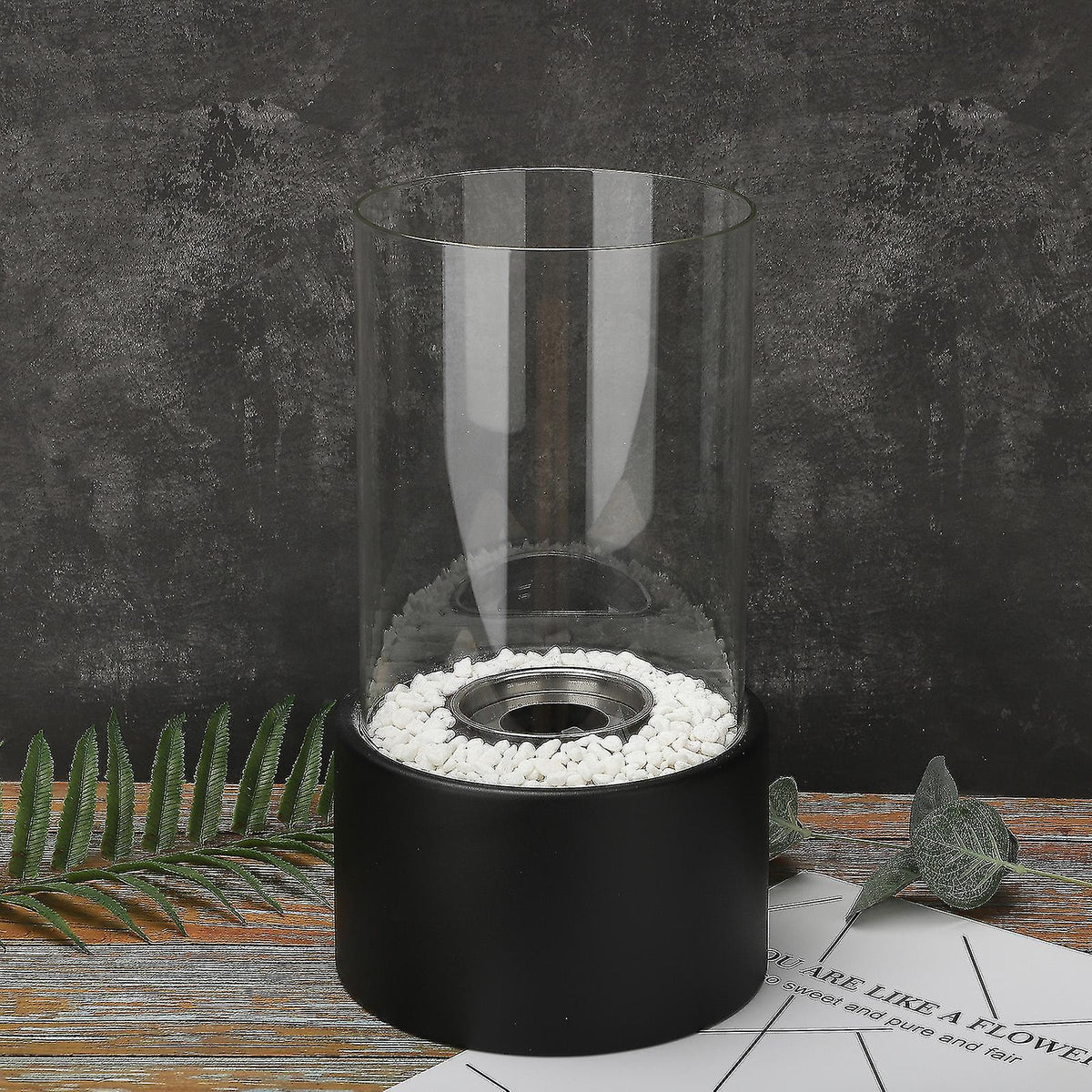 Lampe à combustible avec cylindre en verre et éteignoir