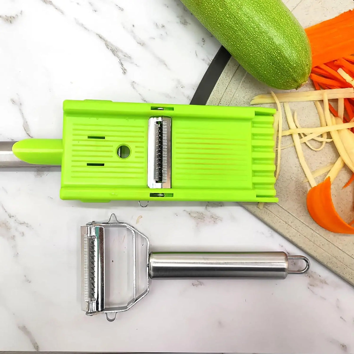 Éplucheur et râpe multifonction pour légumes