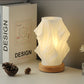 Lampe décorative USB à formes ondulées et intensité réglable