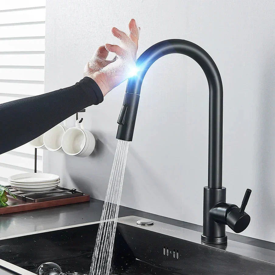 Robinet de cuisine en acier inoxydable à commande tactile