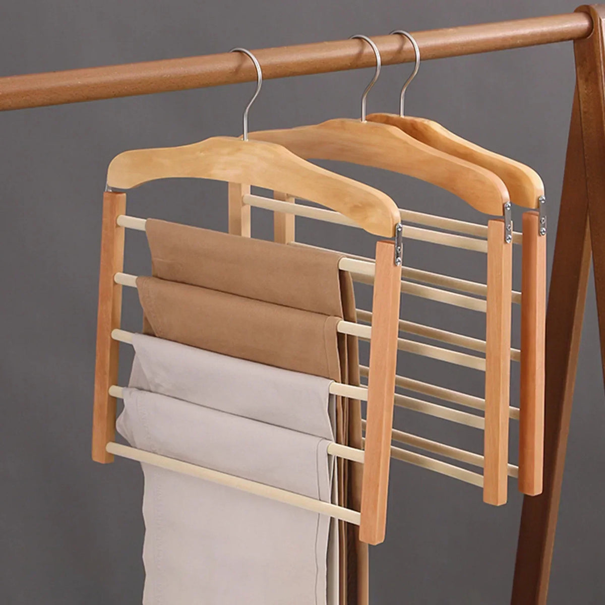 Cintre à pantalons à cinq barres en bois et métal