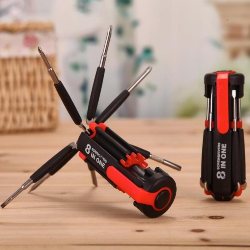 Tournevis multi-embouts avec lampe de travail