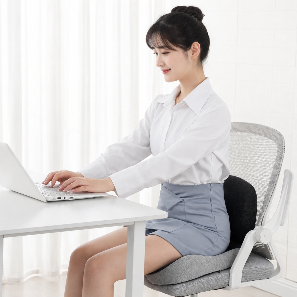 Coussin d’assise en mousse à mémoire de forme avec housse lavable