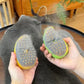 Brosse de toilettage avec brumisation pour animaux