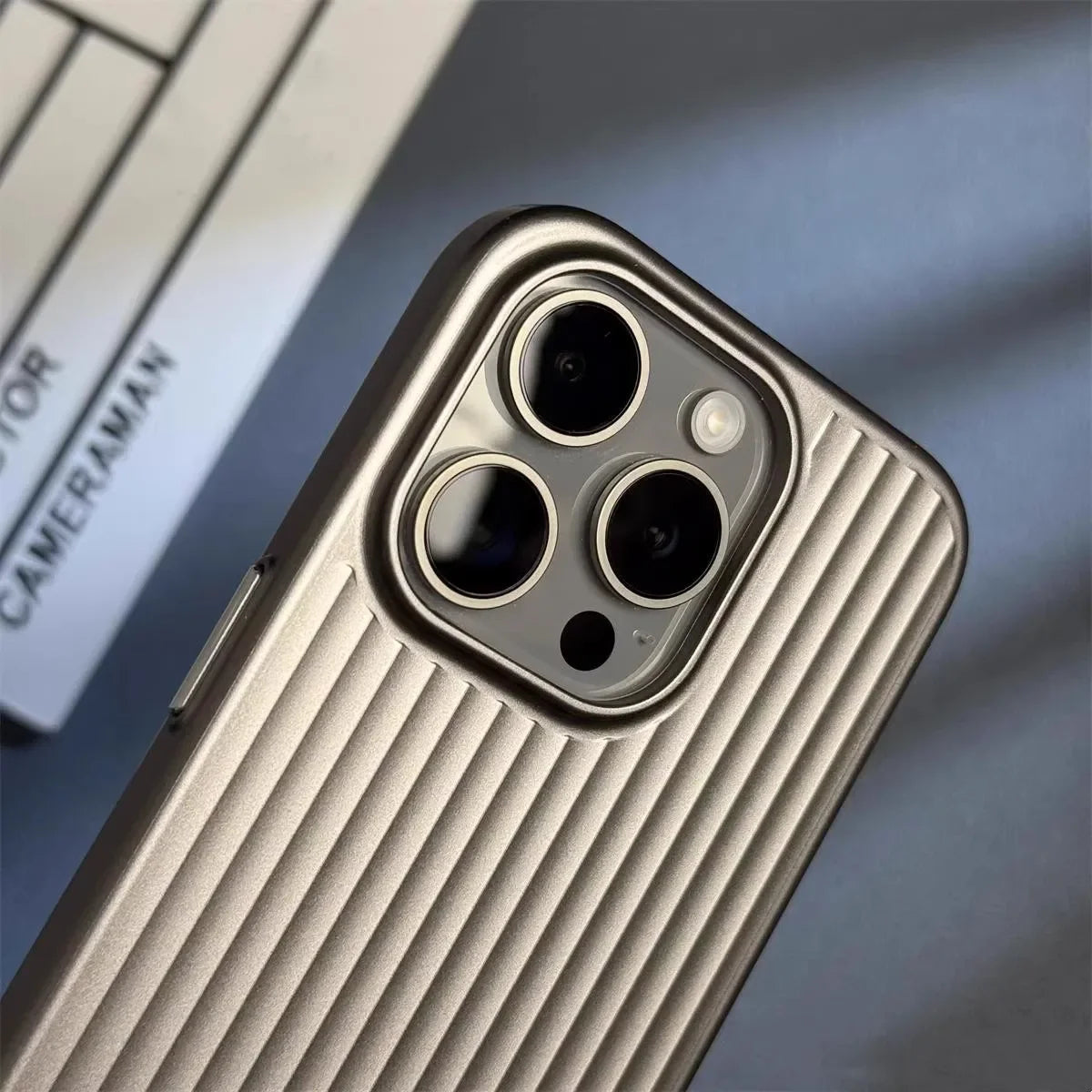 Coque fine de téléphone à texture antidérapante