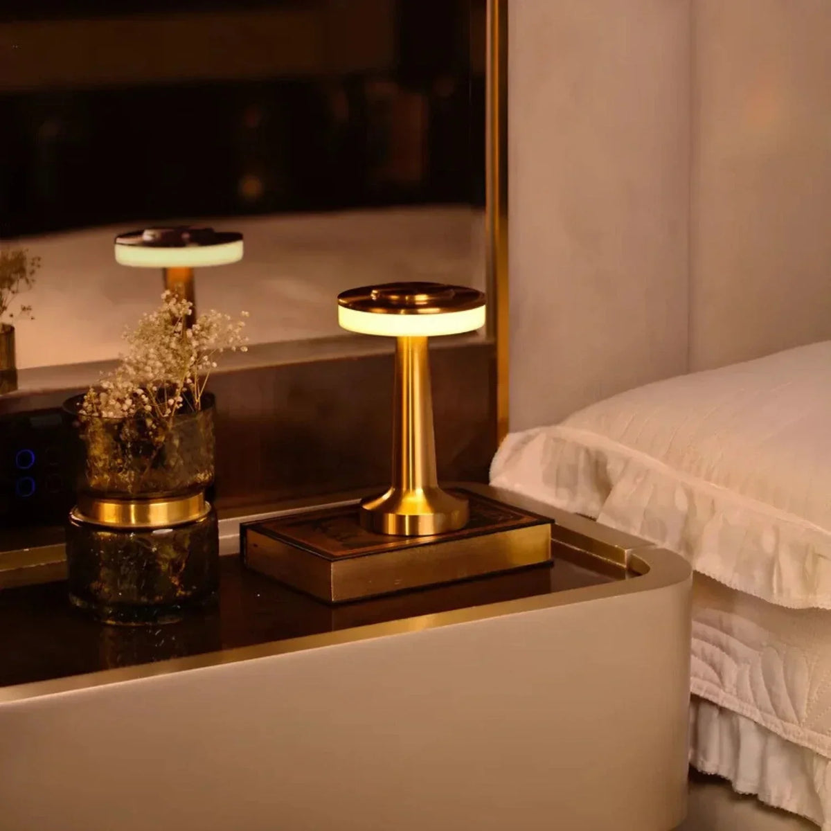 Lampe de table rechargeable rétro avec variateur