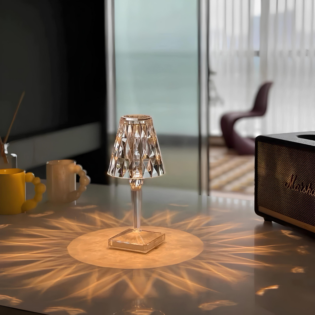 Lampe de table à facettes en acrylique rechargeable USB