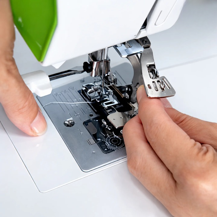 Pied fronceur réglable pour couture