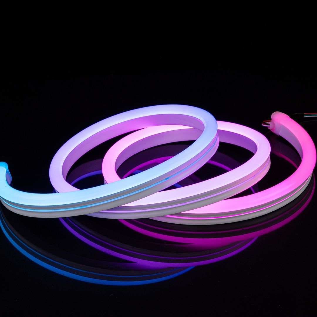 Ruban LED flexible effet néon à commande par application