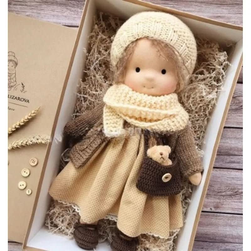 Poupée artisanale en coton style Waldorf – Jouet doux pour jeu imaginatif – image 13