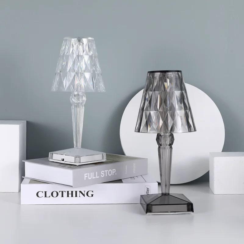 Lampe de table à facettes en acrylique rechargeable USB