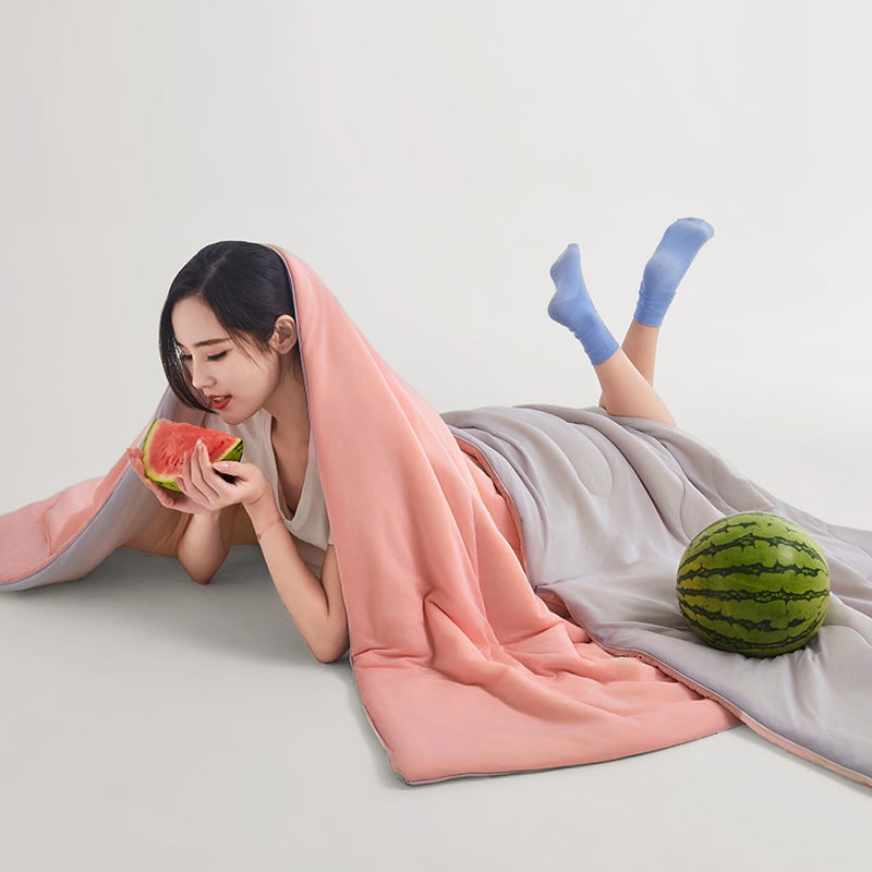 Couverture d'été réversible en nylon à garnissage polyester