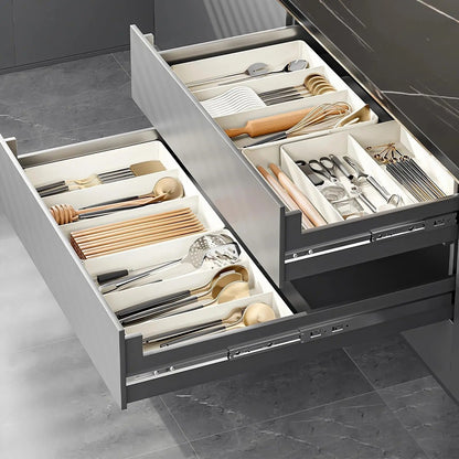 Range-couverts extensible en plastique à compartiments