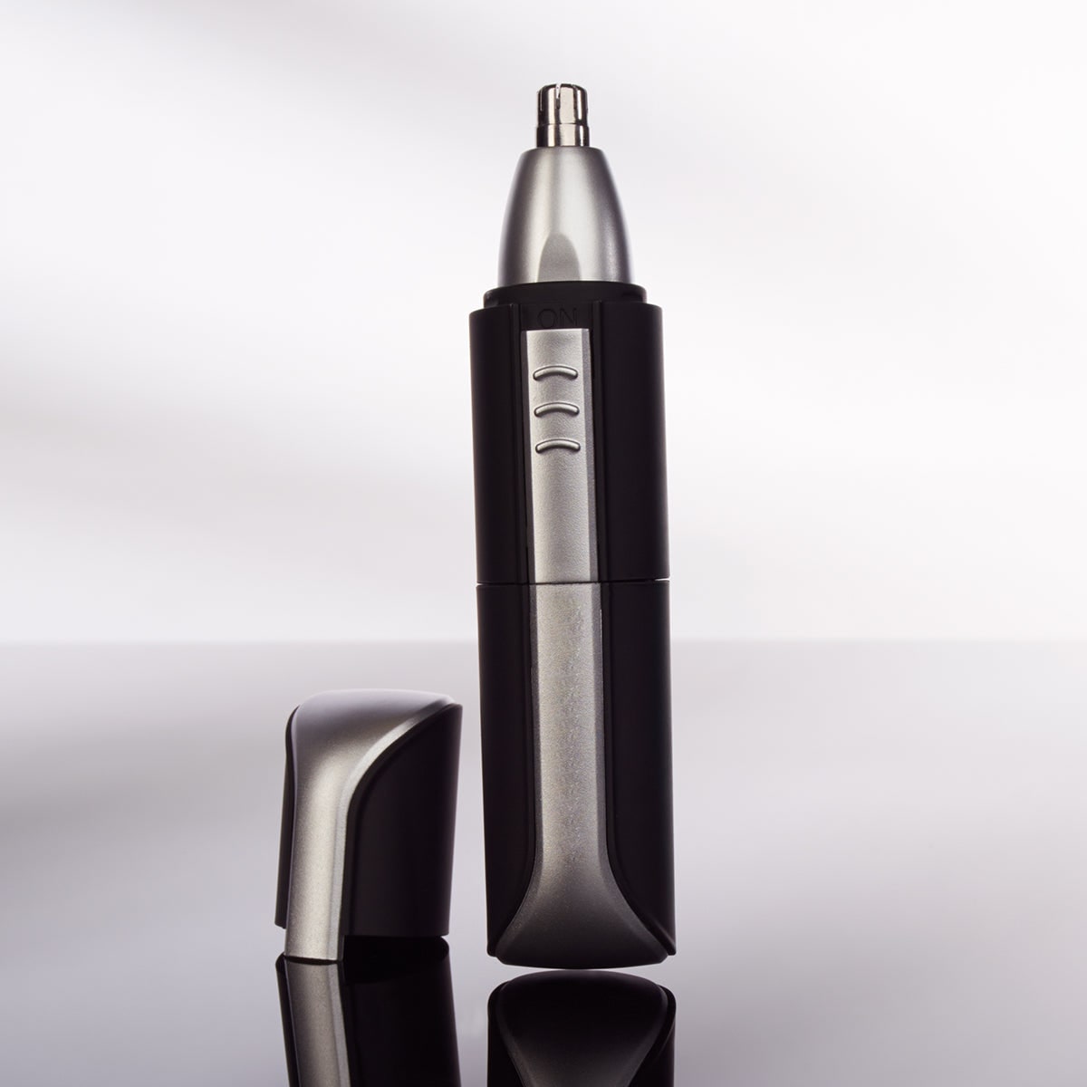 Tondeuse sans fil pour nez et oreilles avec brosse