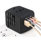 Adaptateur de voyage universel avec trois USB-A et un USB-C