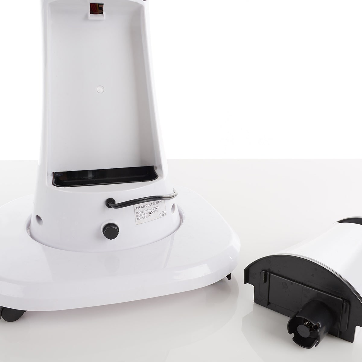 Ventilateur brumisateur sur pied à réservoir de 1,6 litre