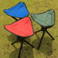 Tabouret de camping pliable à siège triangulaire