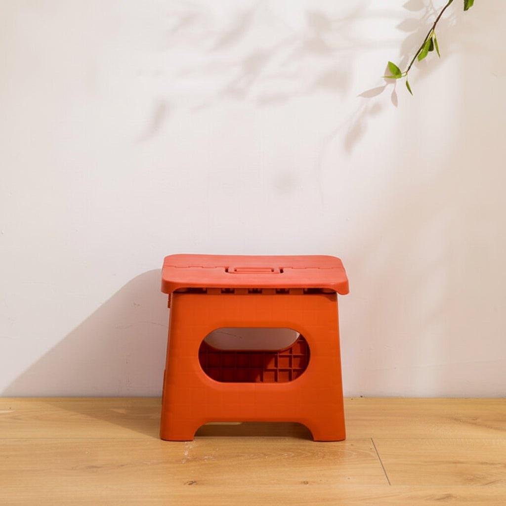 Marchepied pliable en plastique avec poignée intégrée