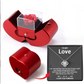 Coffret à bijoux en forme de pomme avec rose et collier